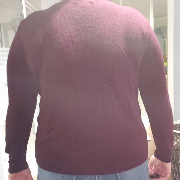 Dark burgundy sweater - Picture 2 of 4